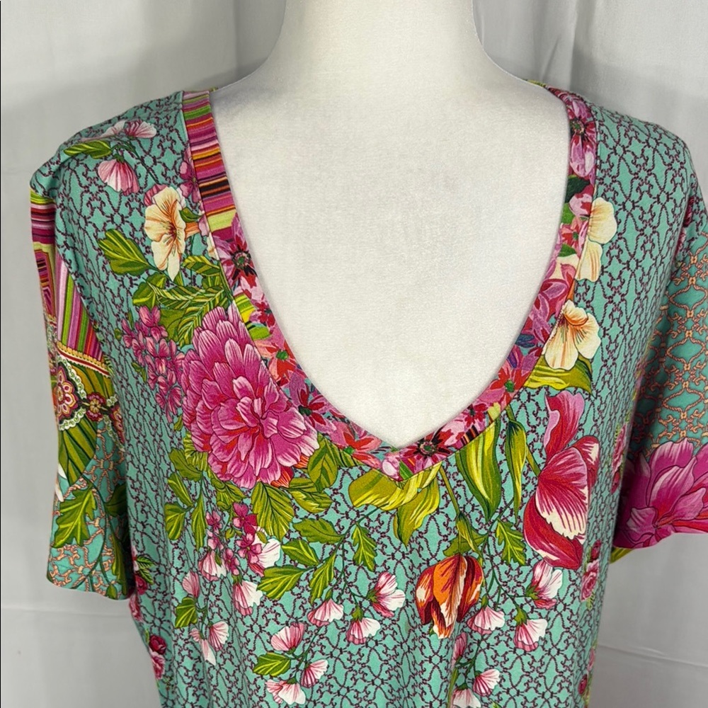 Johnny Was Multicolor Floral V-Neck Blouse XL - Picture 4 of 9